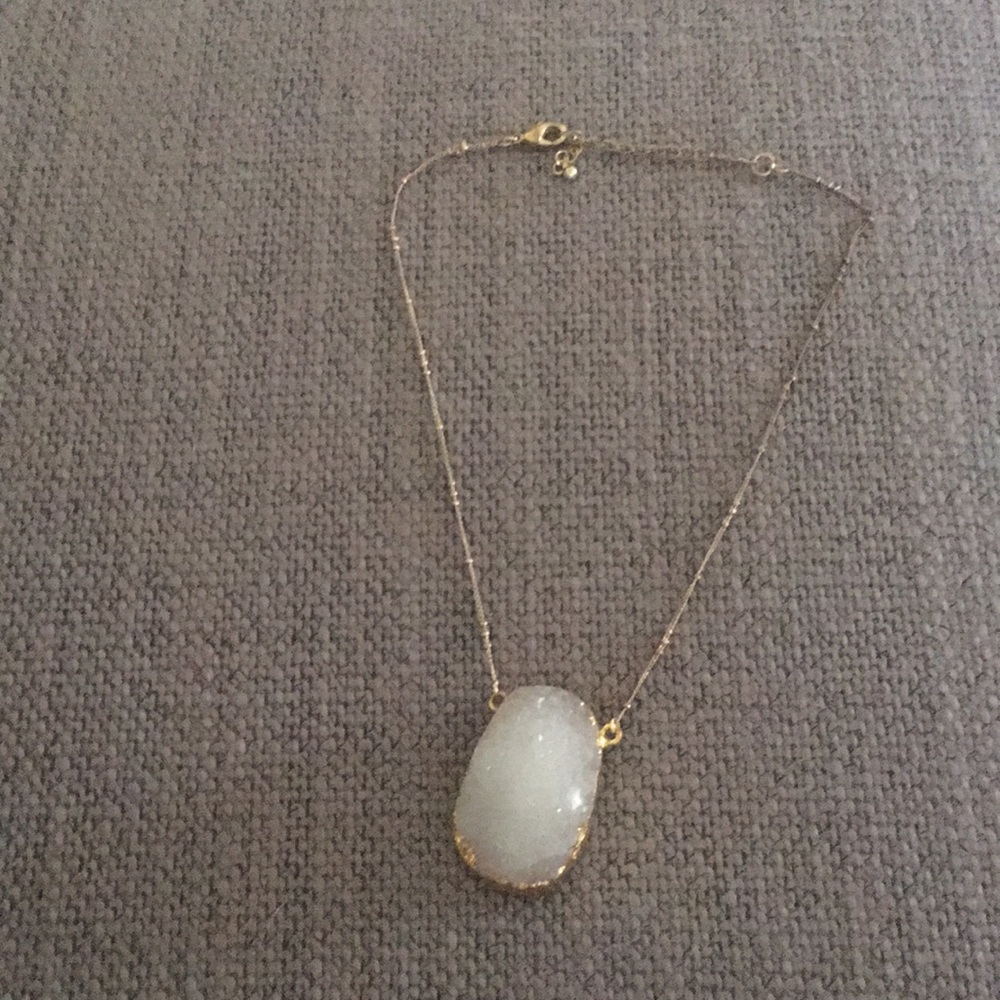 Geo necklace gold toned